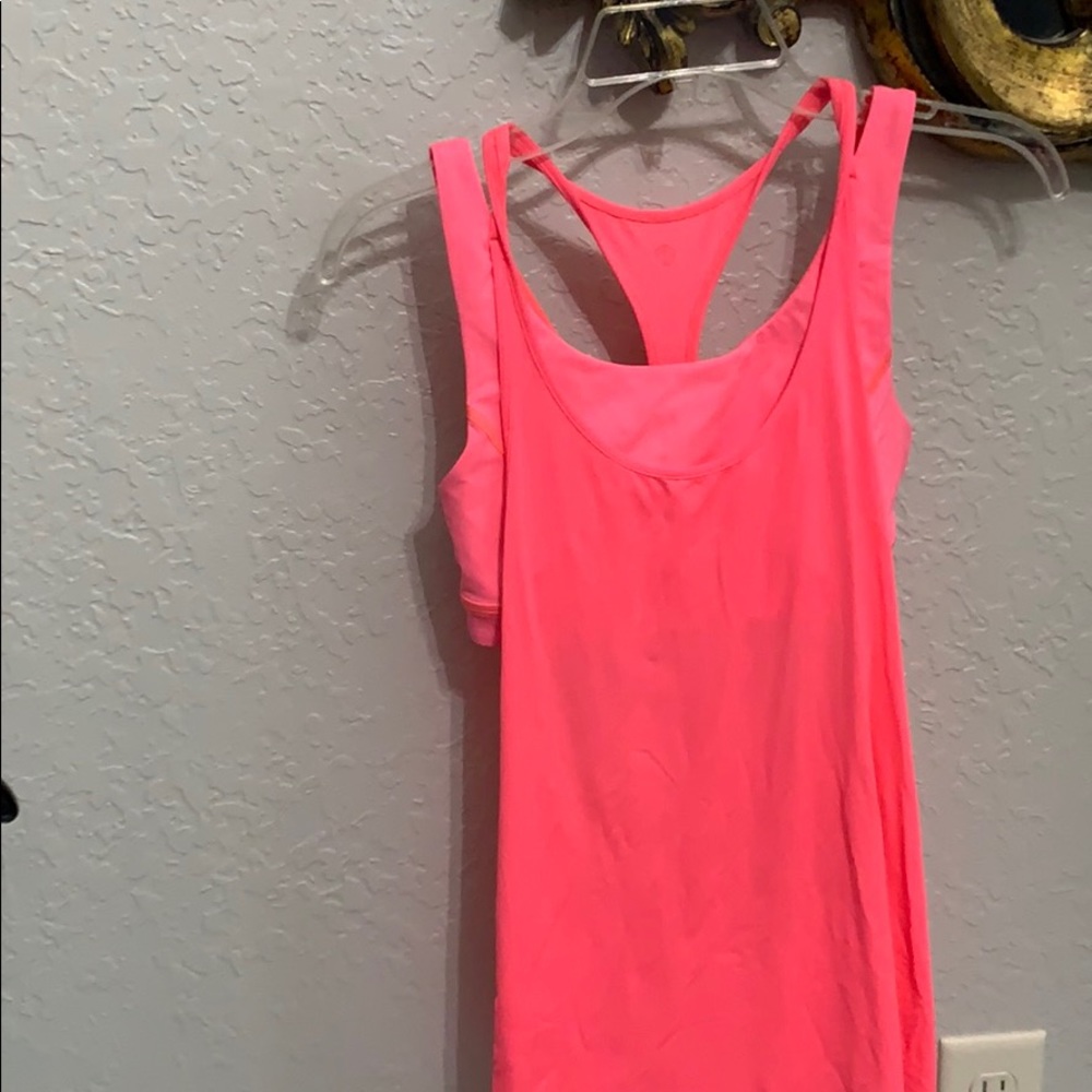 Lululemon tank with bra EUC